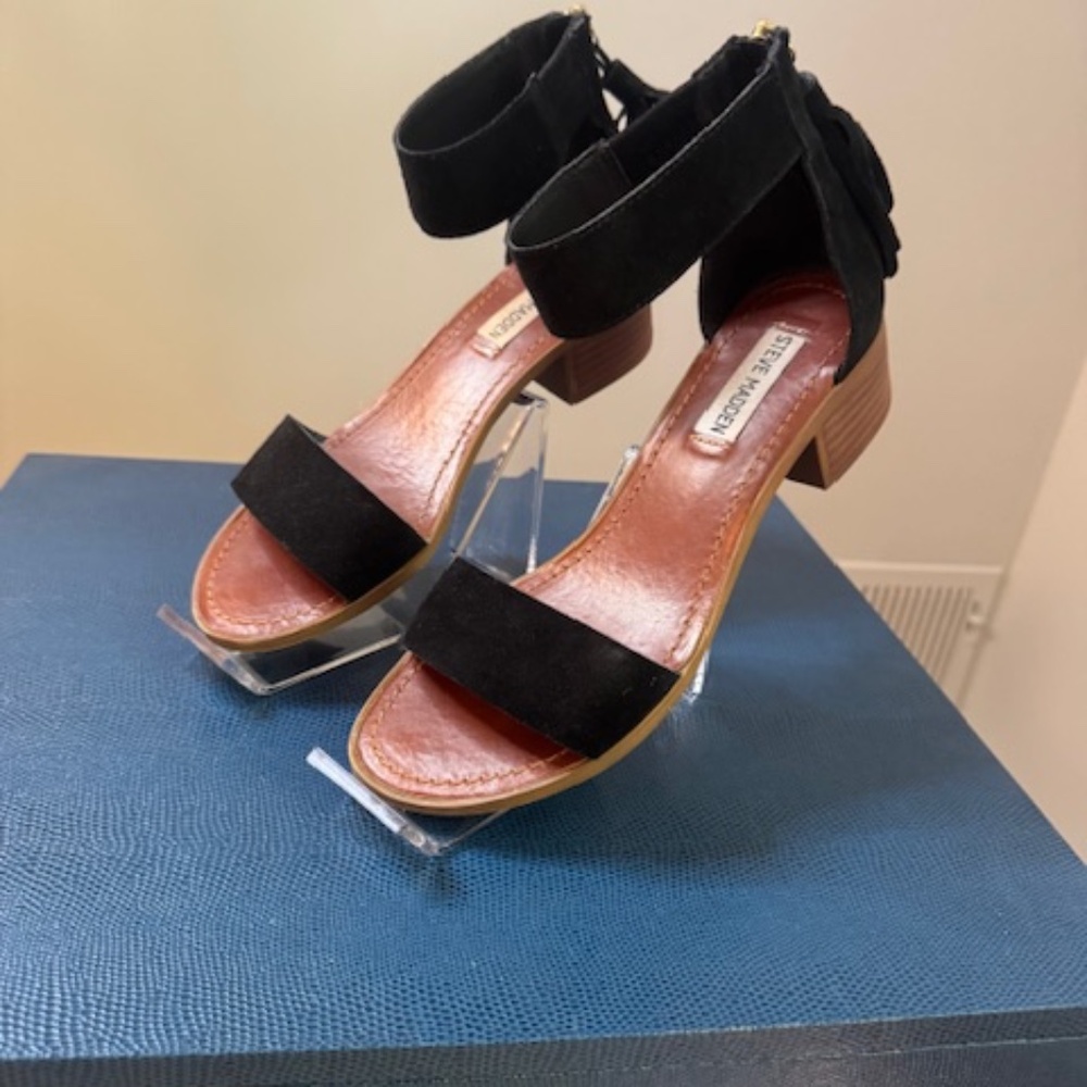 Steve Madden black suede sandals, size 7